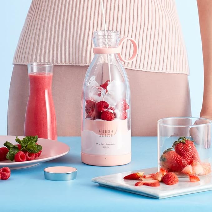 JuicerPro Max™ – Mini Liquidificador Portátil de 6 Lâminas com Carregamento USB